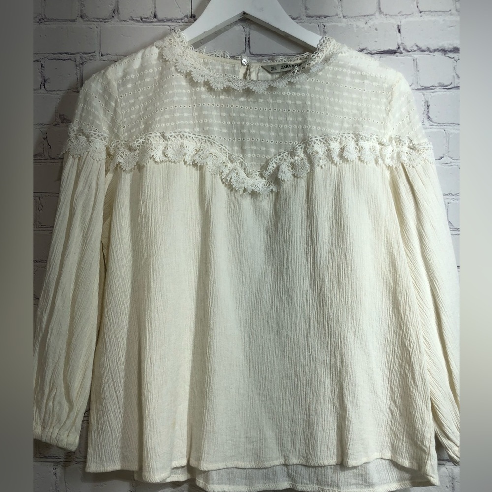 ZARA basic blouse romantic style